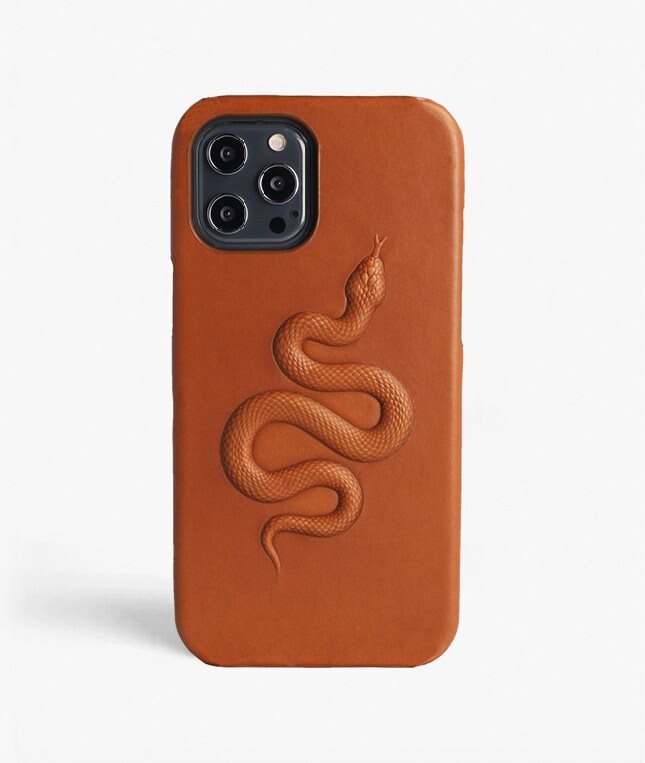 The Case Factory Hoesje iPhone 12 Pro Max Snake Cognac