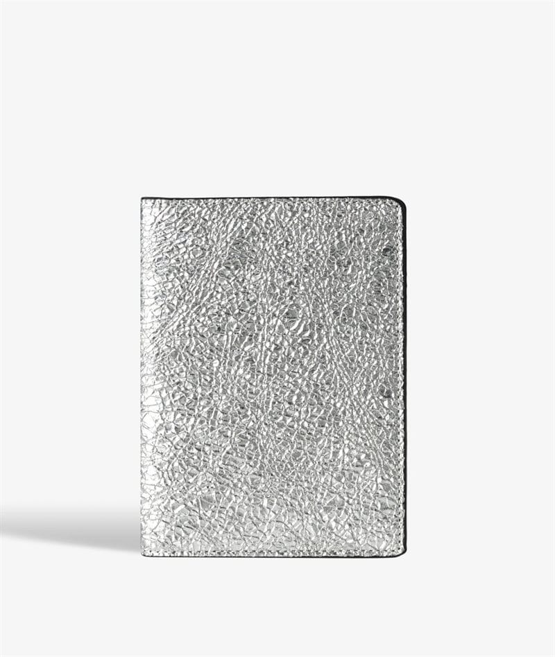 The Case Factory Paspoorthouder Crushed Metallic Silver