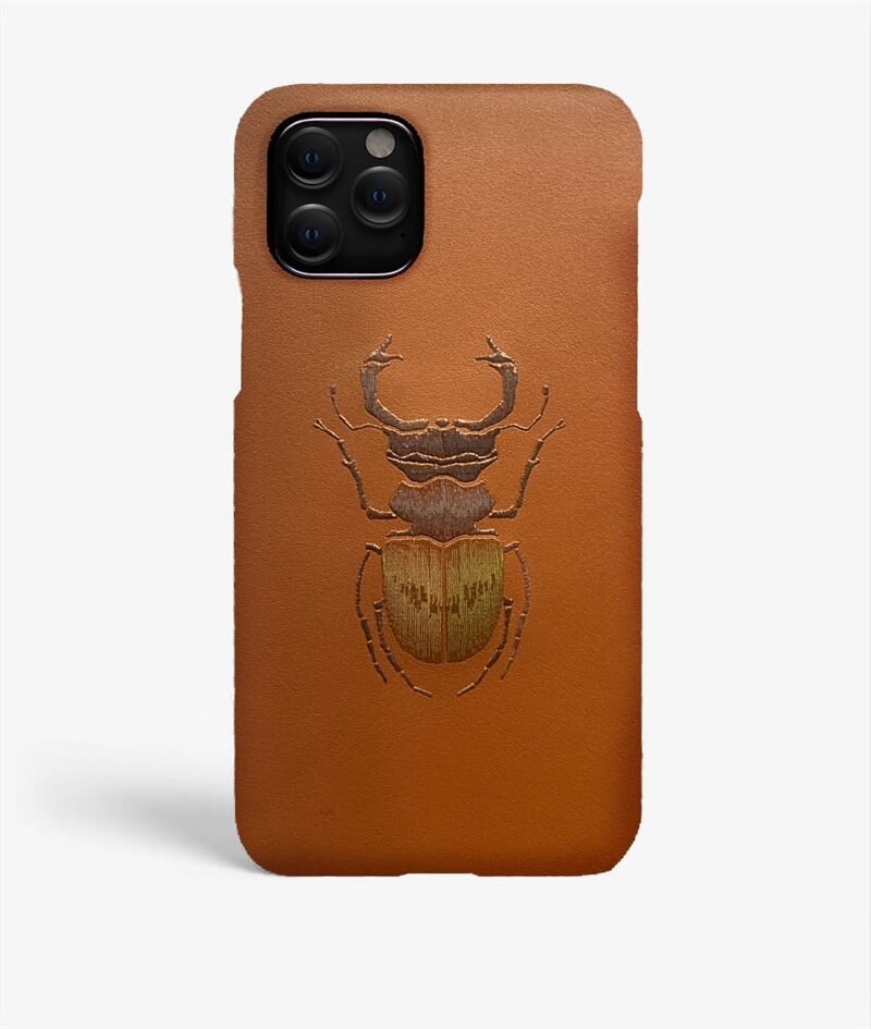 The Case Factory Hoesje iPhone 11 Pro Beetle Calf Cognac