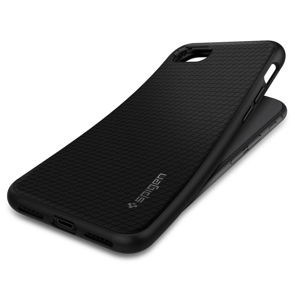 Case Liquid Air Armor iPhone 7 Zwart